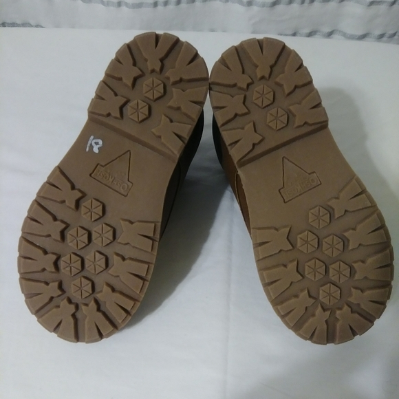 Oshkosh Toddler Boots - Picture 3 of 4